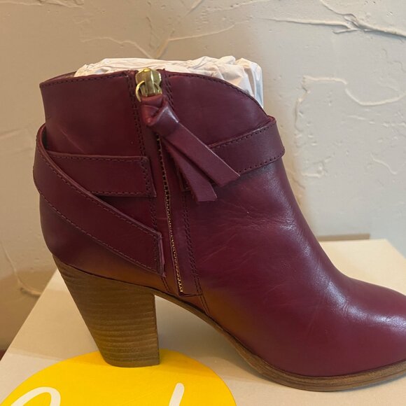 Share NWT Boden Women's Maroon Booties Boots - Size EU 37 / US 6.5 - Picture 4 of 7